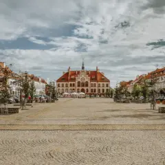 Najlepsze atrakcje w Piszu, które musisz zobaczyć podczas wizyty