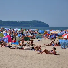 Władysławowo plaża – czy można się kąpać bezpiecznie w sezonie?