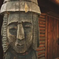Najciekawsze skanseny archeologiczne w Polsce – historia i atrakcje
