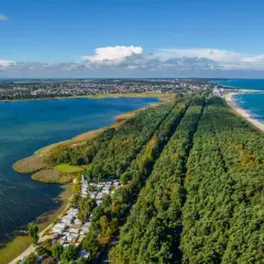 Co można zwiedzić na Półwyspie Helskim? Odkryj ukryte skarby regionu
