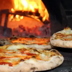 Gdzie zjeść w Juracie? Odkryj najlepsze restauracje i lokale