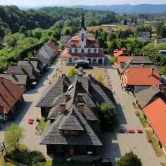 Aktualne godziny otwarcia skansenu w Nowym Sączu, nie przegap wizyty