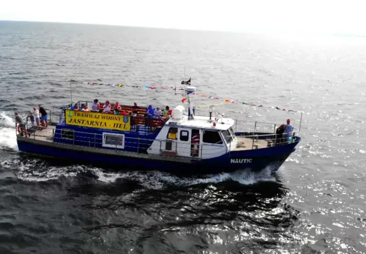 Jak dojechać z Gdyni do Jastarni - najlepsze opcje transportu i czas podróży