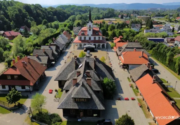 Aktualne godziny otwarcia skansenu w Nowym Sączu, nie przegap wizyty