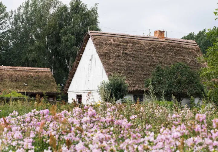 Skansen kujawsko pomorskie: odkryj fascynującą historię i atrakcje