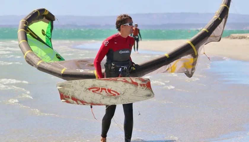 Jak dobrać latawiec do kitesurfingu, aby uniknąć błędów i cieszyć się jazdą