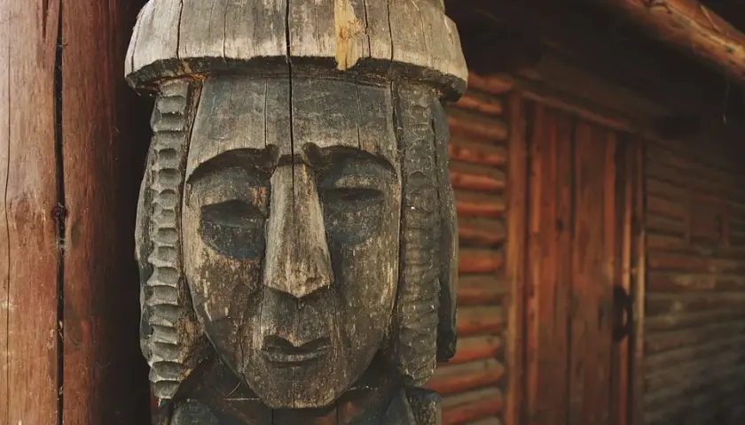 Najciekawsze skanseny archeologiczne w Polsce – historia i atrakcje
