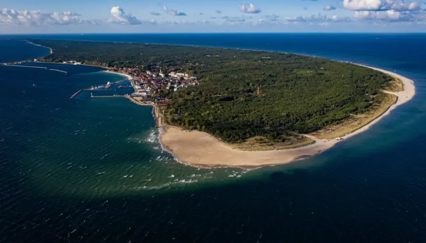 Gdzie znajduje się Hel? Odkryj tajemnice tego nadmorskiego skarbu