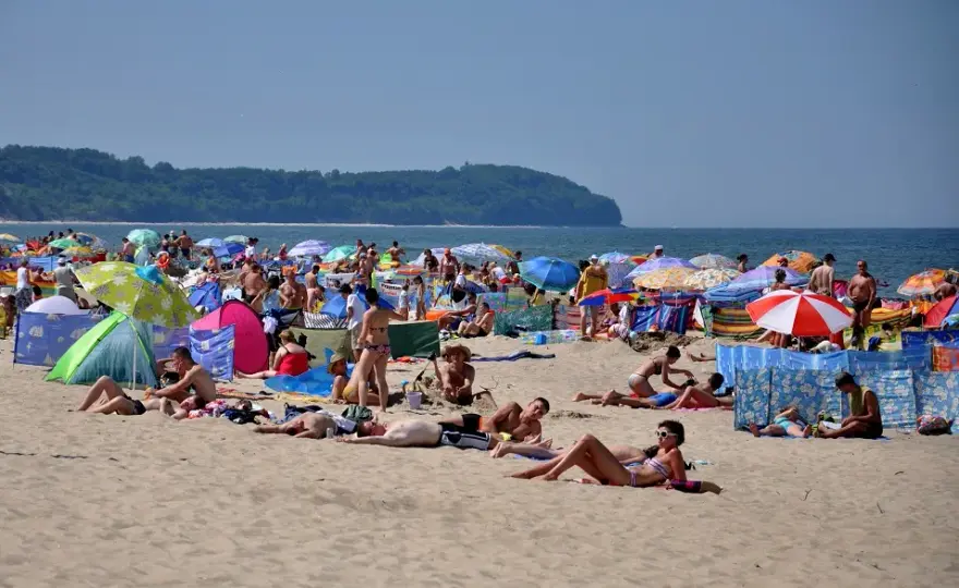 Władysławowo plaża – czy można się kąpać bezpiecznie w sezonie?