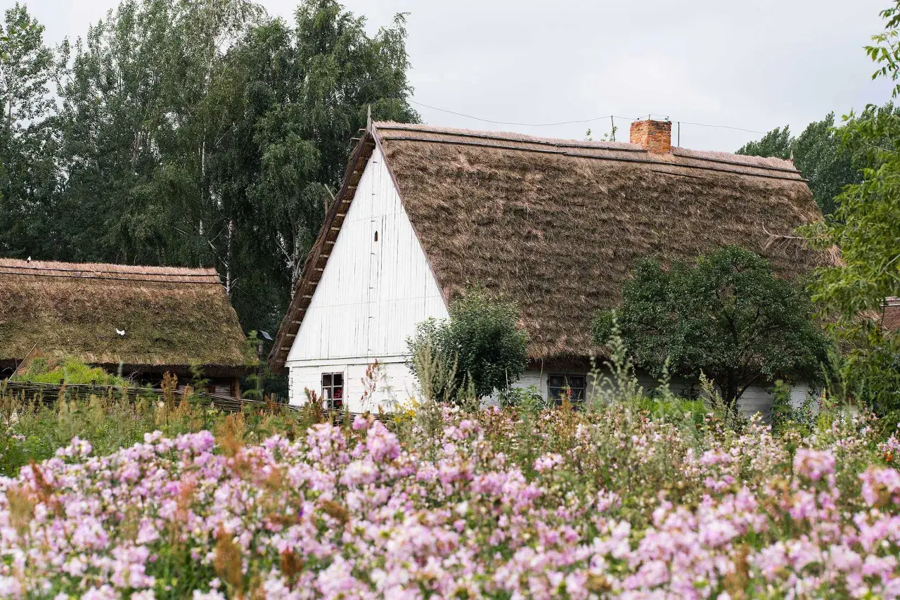 Skansen kujawsko pomorskie: odkryj fascynującą historię i atrakcje